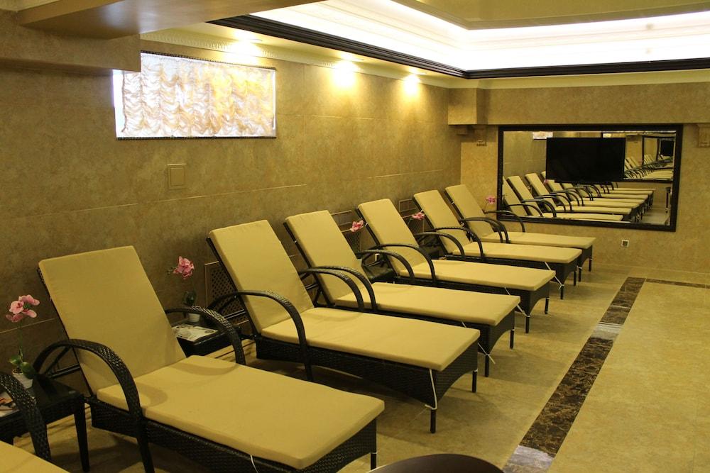 Reikartz Park Astana Ex-Royal Park Hotel & Spa Extérieur photo