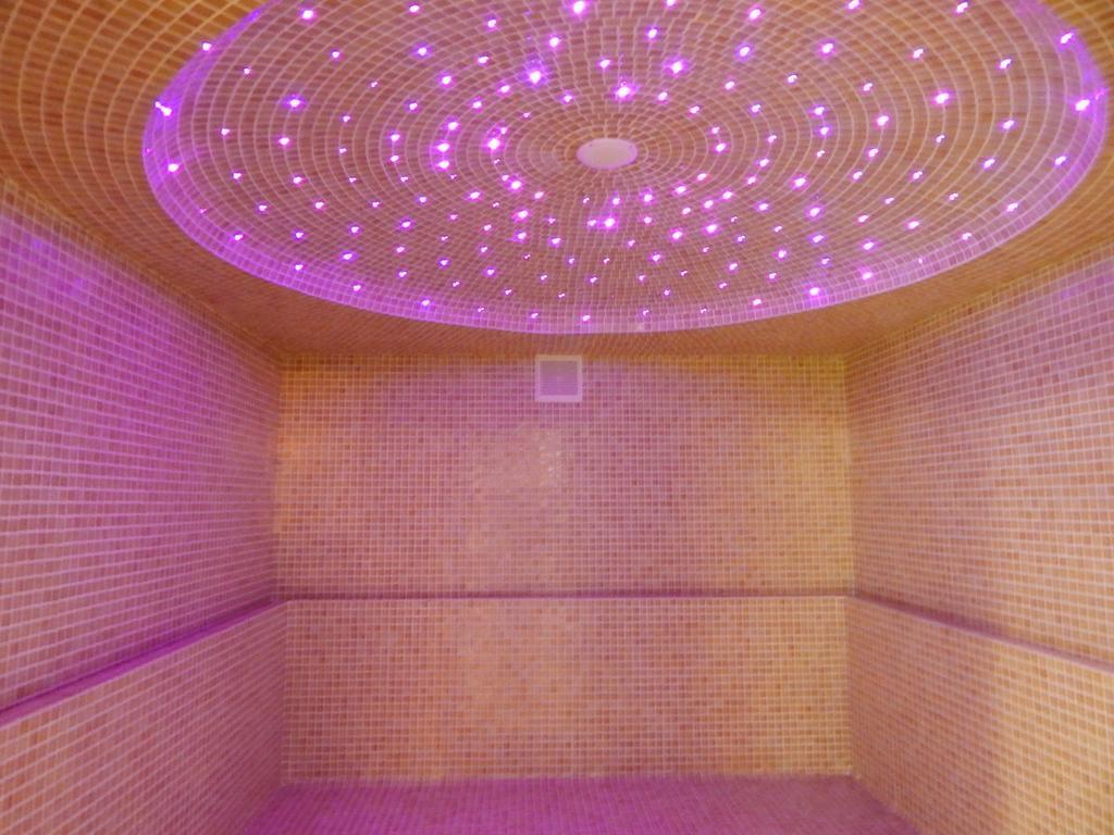 Reikartz Park Astana Ex-Royal Park Hotel & Spa Extérieur photo