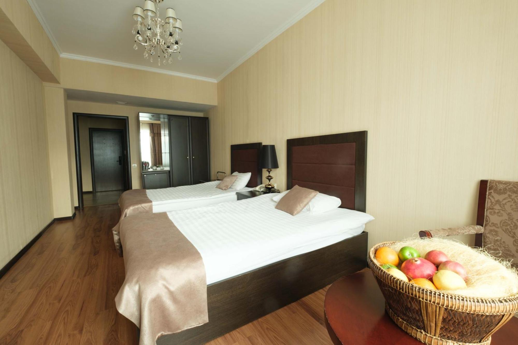 Reikartz Park Astana Ex-Royal Park Hotel & Spa Extérieur photo