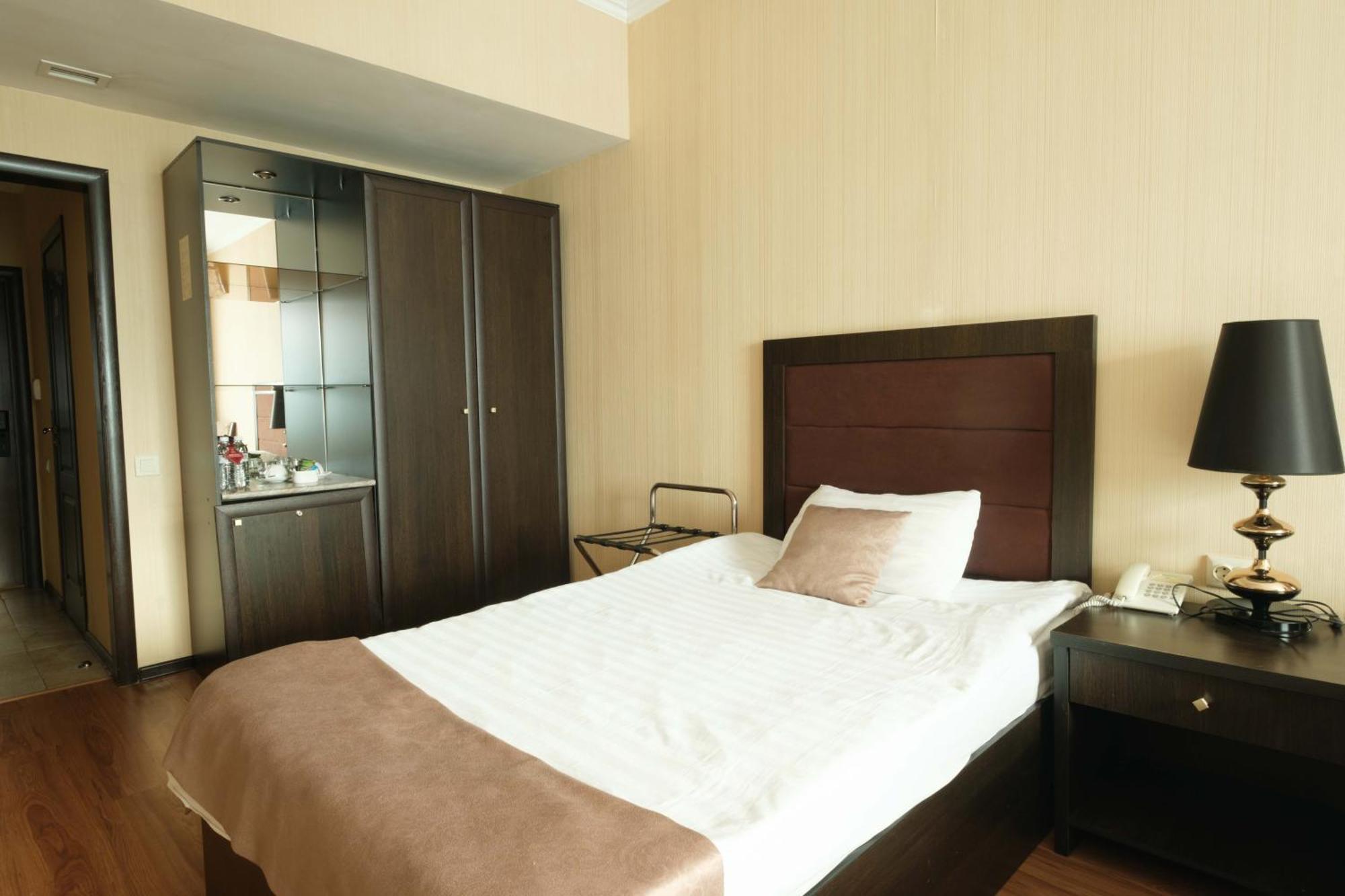 Reikartz Park Astana Ex-Royal Park Hotel & Spa Extérieur photo